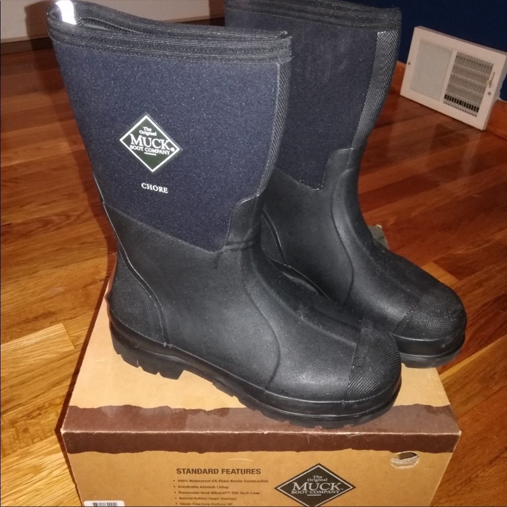 Muck boots